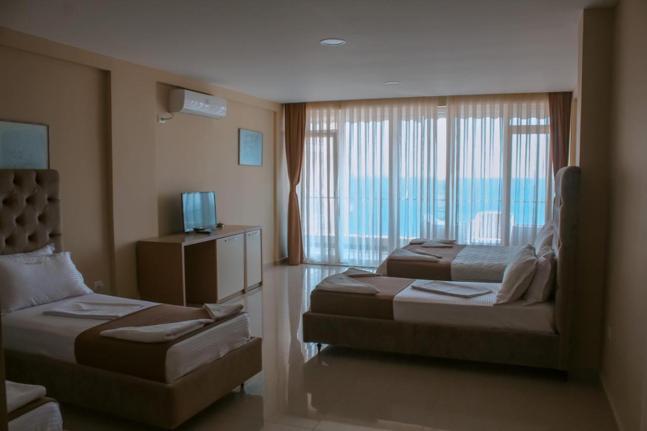 Shëngjin Hotel Frojd - Beach Front Resort מראה חיצוני תמונה