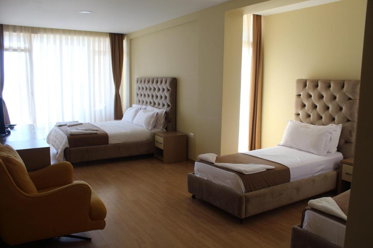 Shëngjin Hotel Frojd - Beach Front Resort מראה חיצוני תמונה