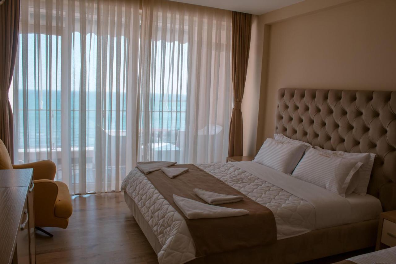 Shëngjin Hotel Frojd - Beach Front Resort מראה חיצוני תמונה