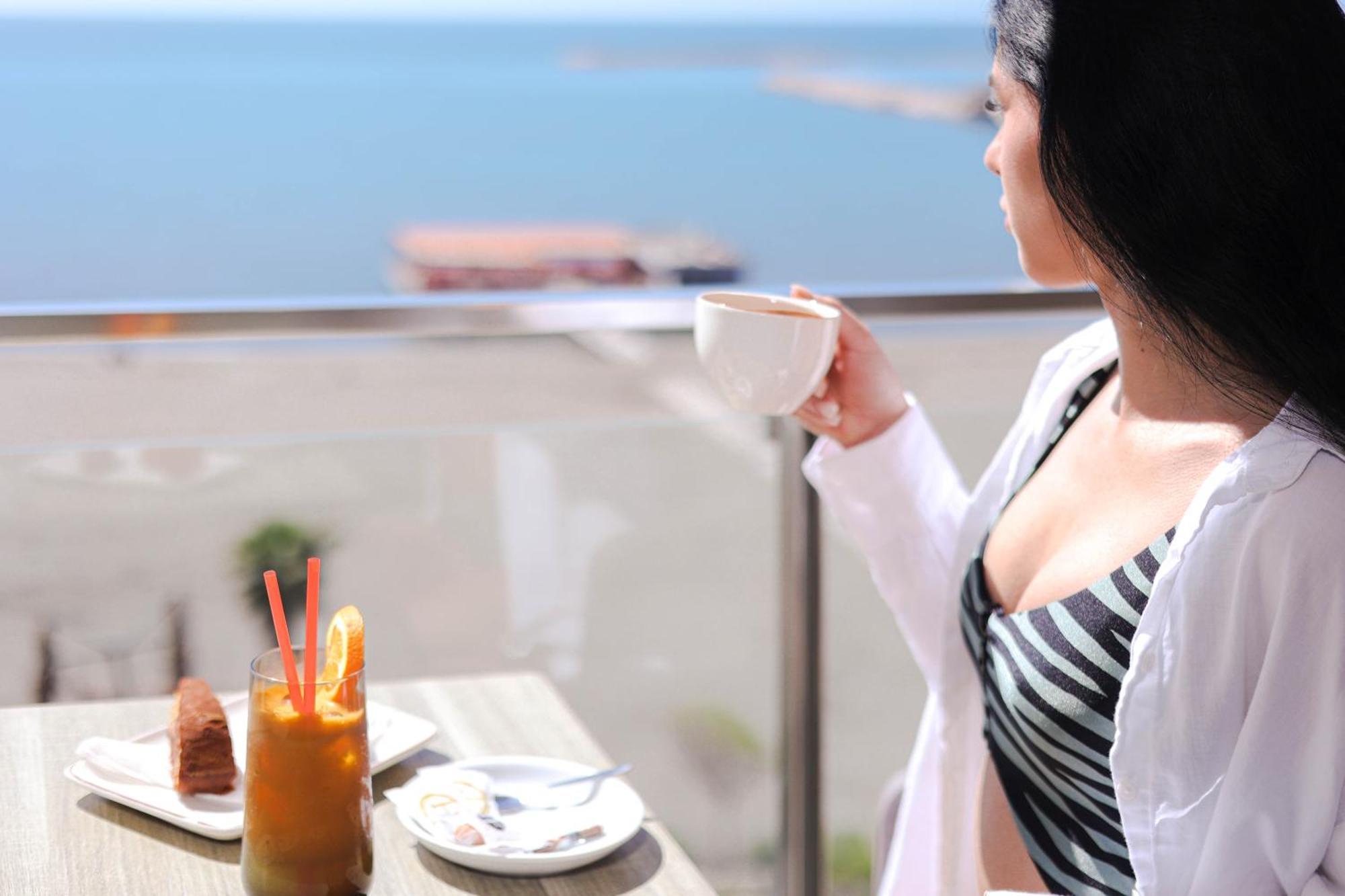 Shëngjin Hotel Frojd - Beach Front Resort מראה חיצוני תמונה
