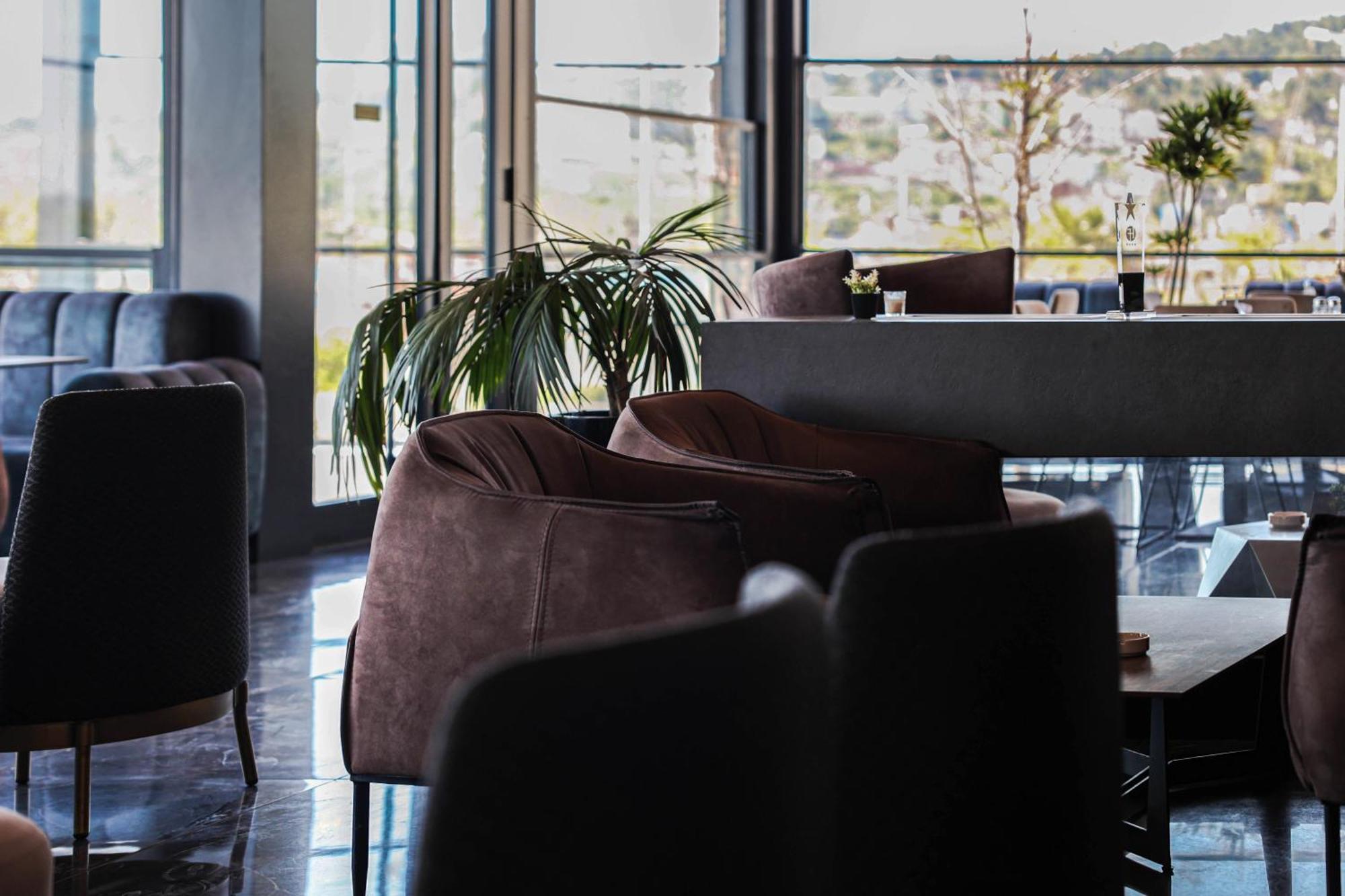 Shëngjin Hotel Frojd - Beach Front Resort מראה חיצוני תמונה