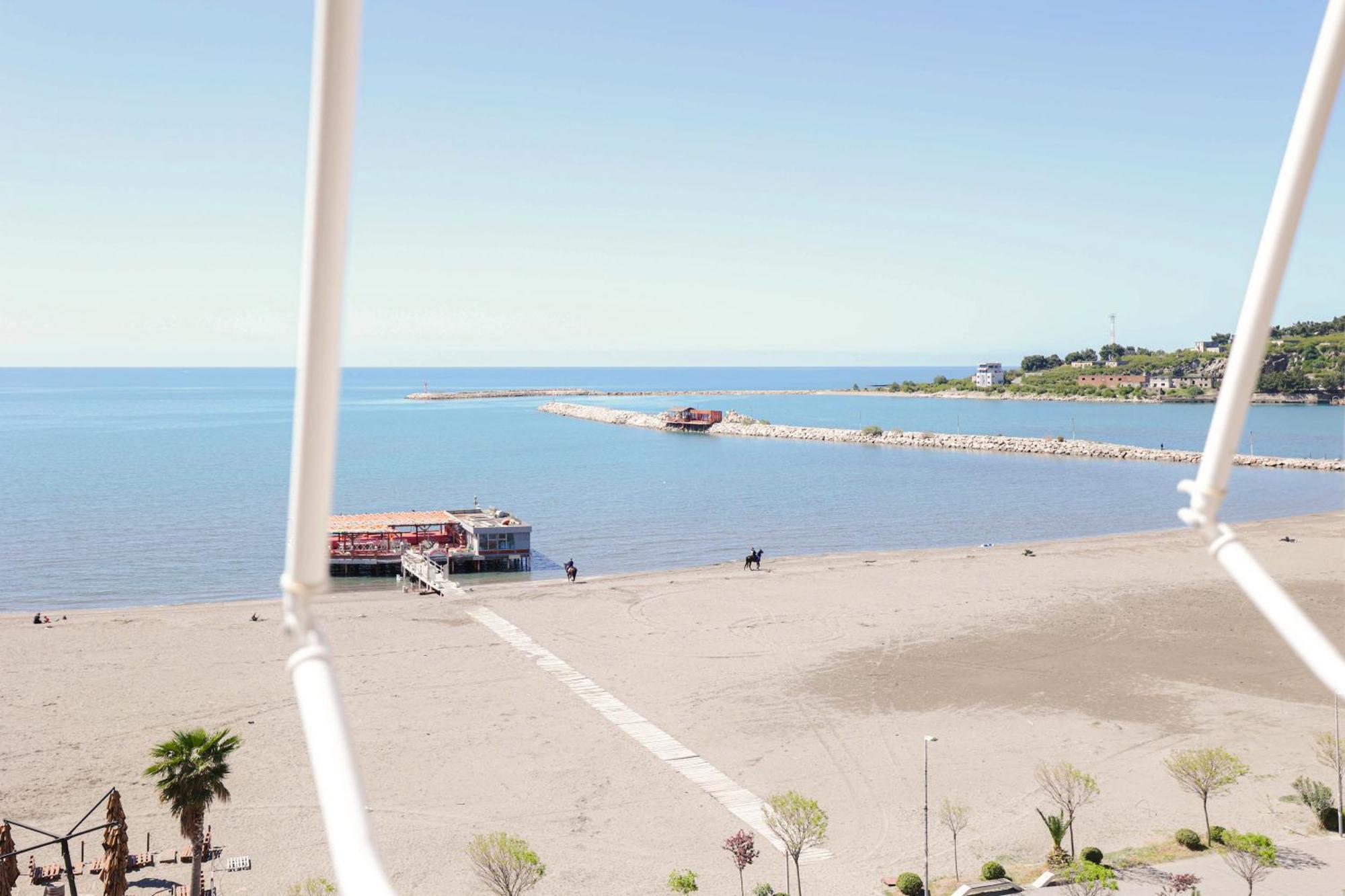 Shëngjin Hotel Frojd - Beach Front Resort מראה חיצוני תמונה