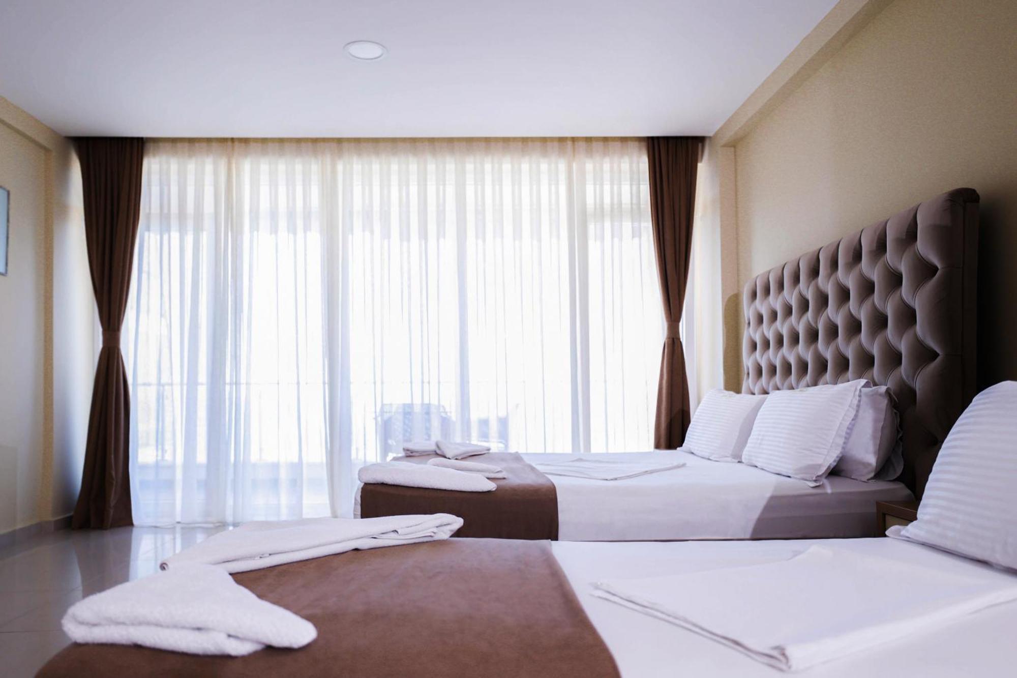 Shëngjin Hotel Frojd - Beach Front Resort מראה חיצוני תמונה