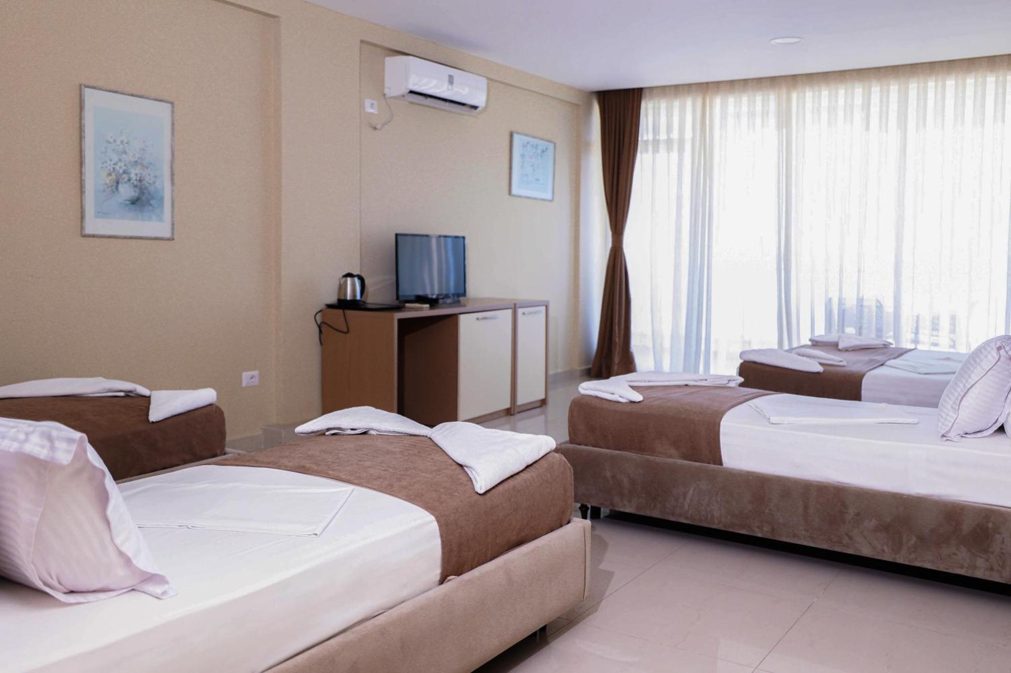 Shëngjin Hotel Frojd - Beach Front Resort מראה חיצוני תמונה