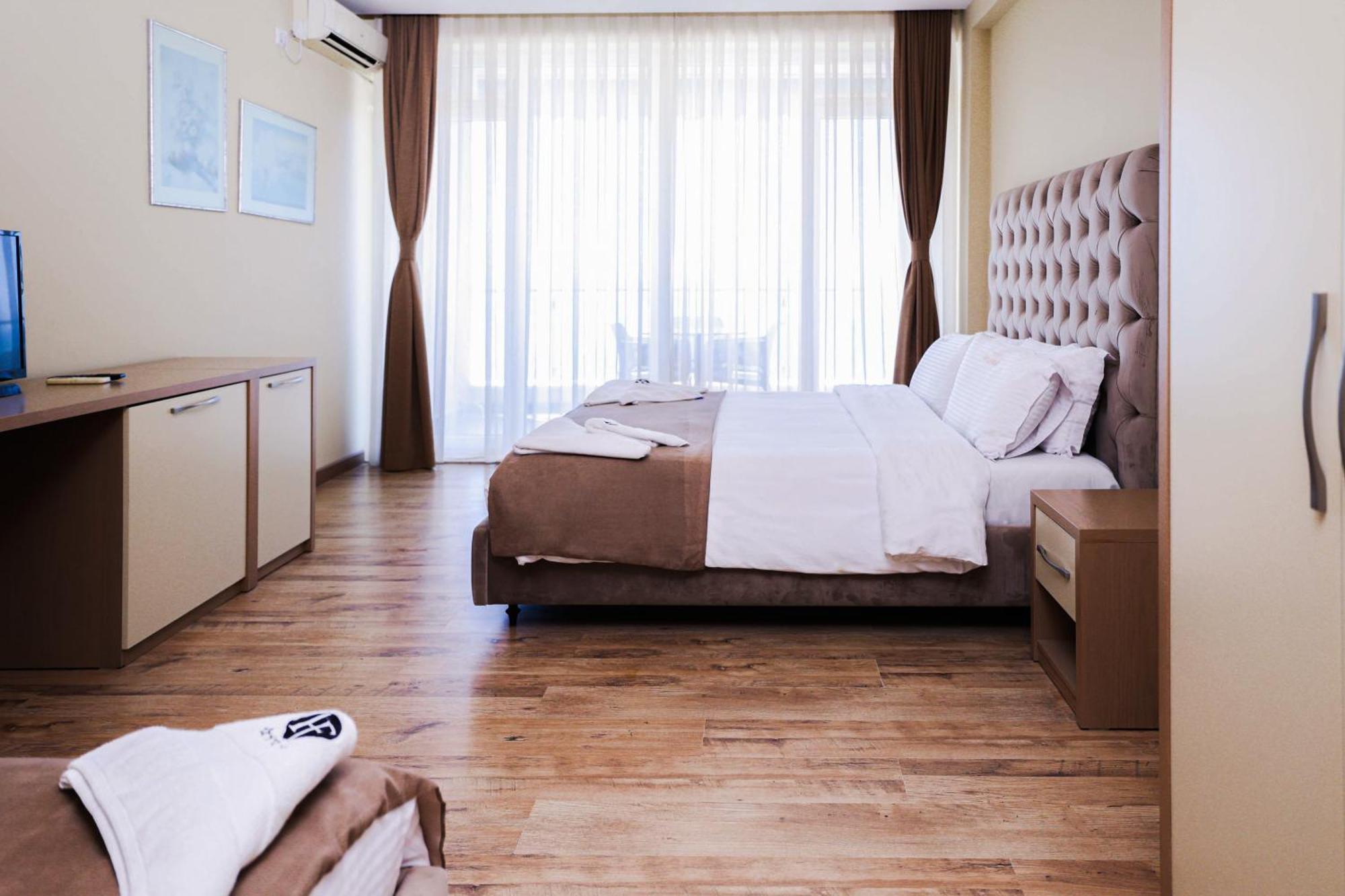 Shëngjin Hotel Frojd - Beach Front Resort מראה חיצוני תמונה