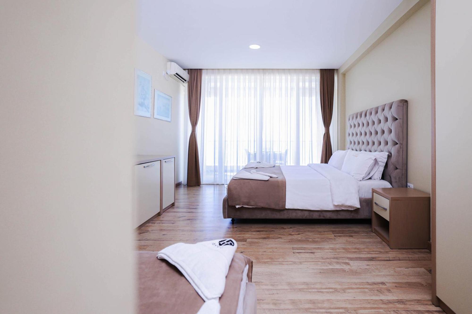 Shëngjin Hotel Frojd - Beach Front Resort מראה חיצוני תמונה